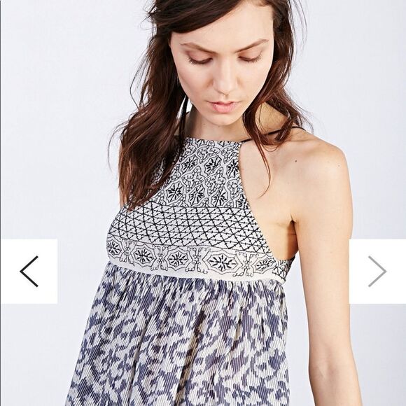 Ecote Embroidered Pinafore Tank Top - Picture 7 of 15